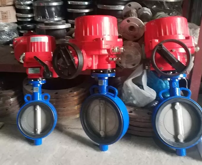 van_buom_dieu_khien_dien_co_tay_quay_hq Van bướm gang điều khiển điện